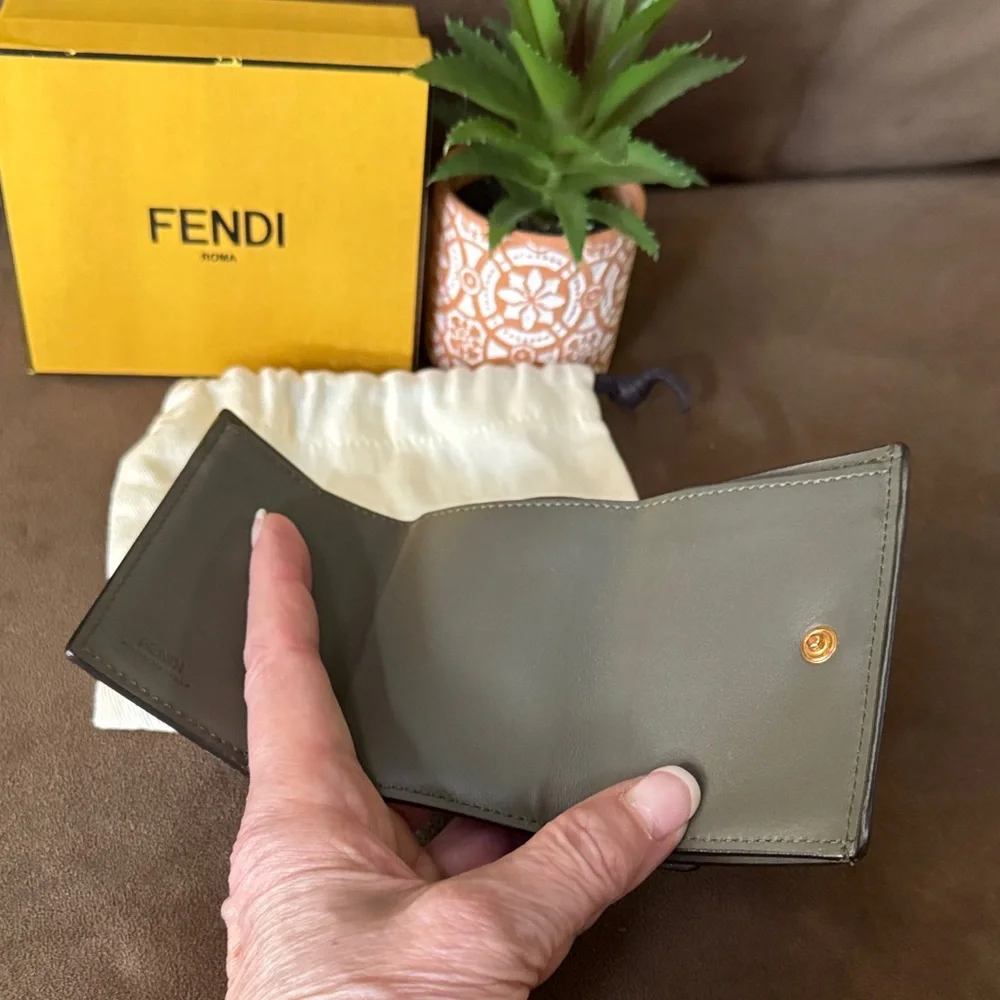 Fendi Olive Green Trifold Compact Wallet w Gold Logo Accent Everything Included - Picture 7 of 9